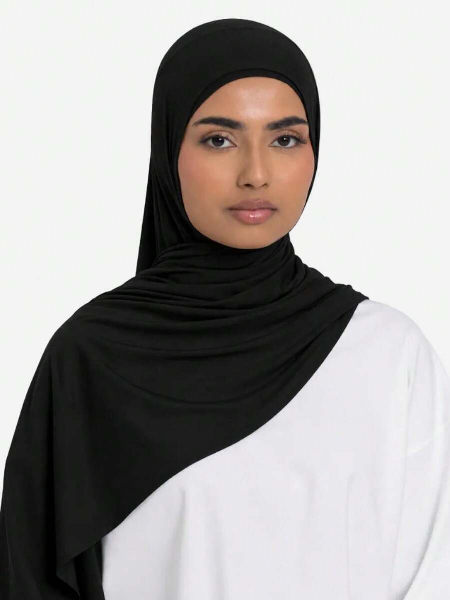 1 st enfärgad slip-on stickad muslimsk hijab, mjuk modal omedelbar wrap-huvudduk, vardagsstil - Svart - Visa 1