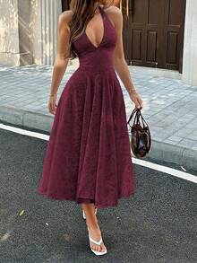 Robe midi d'été Unadoll en jacquard floral, dos nu licou à col V profond avec nœud, fluide, élégante, pour invitée de mariage et soirée - Rouge foncé - Voir 3