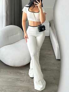 Set de 2 piezas: Top corto de cuello redondo negro casual y pantalones acampanados, con ribete de contraste, conjunto de verano para mujer - Blanco - Ver 2