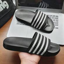 情侶款男士居家拖鞋 極簡時尚條紋大尺碼露趾一腳蹬 EVA軟底浴室拖鞋 戶外沙灘涼鞋 適合室內/戶外穿著的女款拖鞋 - 黑色 - 查看 4