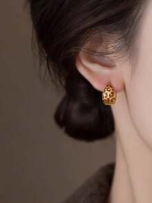 1 Pasang Anting Hoop Minimalis Mewah Motif Leopard, Cocok untuk Pemakaian Sehari-hari dan Liburan Wanita - Yellow Gold - View 5