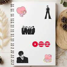 BT21 最新帥氣男神肖像與塗鴉高畫質防水貼紙，AMYA 獨家禮品。K-Pop 粉絲應援禮物、演唱會紀念品，適用於水壺、筆記本、行李箱、冰箱、相簿、剪貼簿，開學、畢業、情人節、生日、節日禮物 - 彩色 - 查看 2