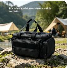 加厚耐用電工與木工雙用工具包/工具箱，大容量分層結構，耐磨耐用布料，捲蓋式開口設計方便取用與收納，可調節寬肩帶適合手提或單肩背，化妝包首選；內外設有多個口袋與網格隔層，可整齊收納螺絲起子、扳手、萬用電表、膠帶及小配件，適合露營裝備，可存放聽診器盒、工作工具、汽車零件，方便清潔與整理 - 多款式 - 查看 4