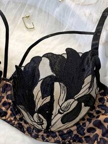 Lounge Court 1套2件組女款黑色豹紋刺繡百合花內衣套裝，可調節肩帶女款胸罩與丁字褲 - 黑色 - 查看 10