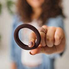 Burlybands Los mejores lazos para pelo grueso, pesado o rizado. No se resbala ni se estira fuera. Corbatas sin costuras para pelo grueso - 3 unidades de color gris claro. - Ver 5
