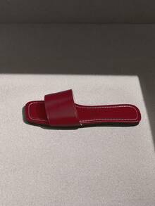 NobleVue Sandales plates de luxe légères pour femmes, printemps-été-automne 2025. Grandes tailles, mules à talon bas antidérapantes pour dames. Chaussures de plage mode polyvalentes avec strass - Rouge foncé - Voir 2