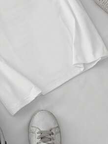 Camiseta casual de cuello redondo para mujer, estampada con el diseño de hoja de arce y pino con la frase "I love True North Canada", camiseta de manga corta para verano. Uso diario. - Blanco - Ver 4