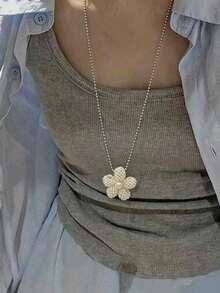 Korean Style Ins-Inspired Pearl Woven 3D Flower Titanium Steel Necklace For Women, Lightweight Luxury Niche Gentle Non-Fading Sweater Chain - Beige - View 3
