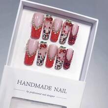 10 Stück lange quadratische Press-On Nägel, Nude-Basis mit roten 3D-Kirschen, Leopardenmuster & Strass-Akzenten, süßes Y2K-Frucht-Stil tragbares Nagelset für Frauen, wiederverwendbare handgefertigte Press-On Nägel - Rot - Übersicht 5