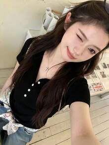 黑色