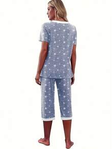 Capri Pajama Set For Women With Short Sleeve V-Neck Top And Shorts With Pockets. - Blue - View 3