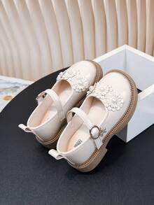 Spring/Autumn New Girls' Princess Shoes With 3D Petal And Pearl Decor, Soft Sole, Breathable, For Party And Banquet - Beige - View 11