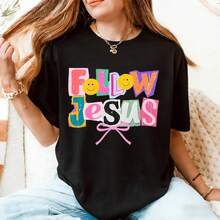 Camiseta "Sigue a Jesús", camiseta cristiana, camiseta de algodón de manga corta con cuello redondo TYZB - Negro - Ver 1