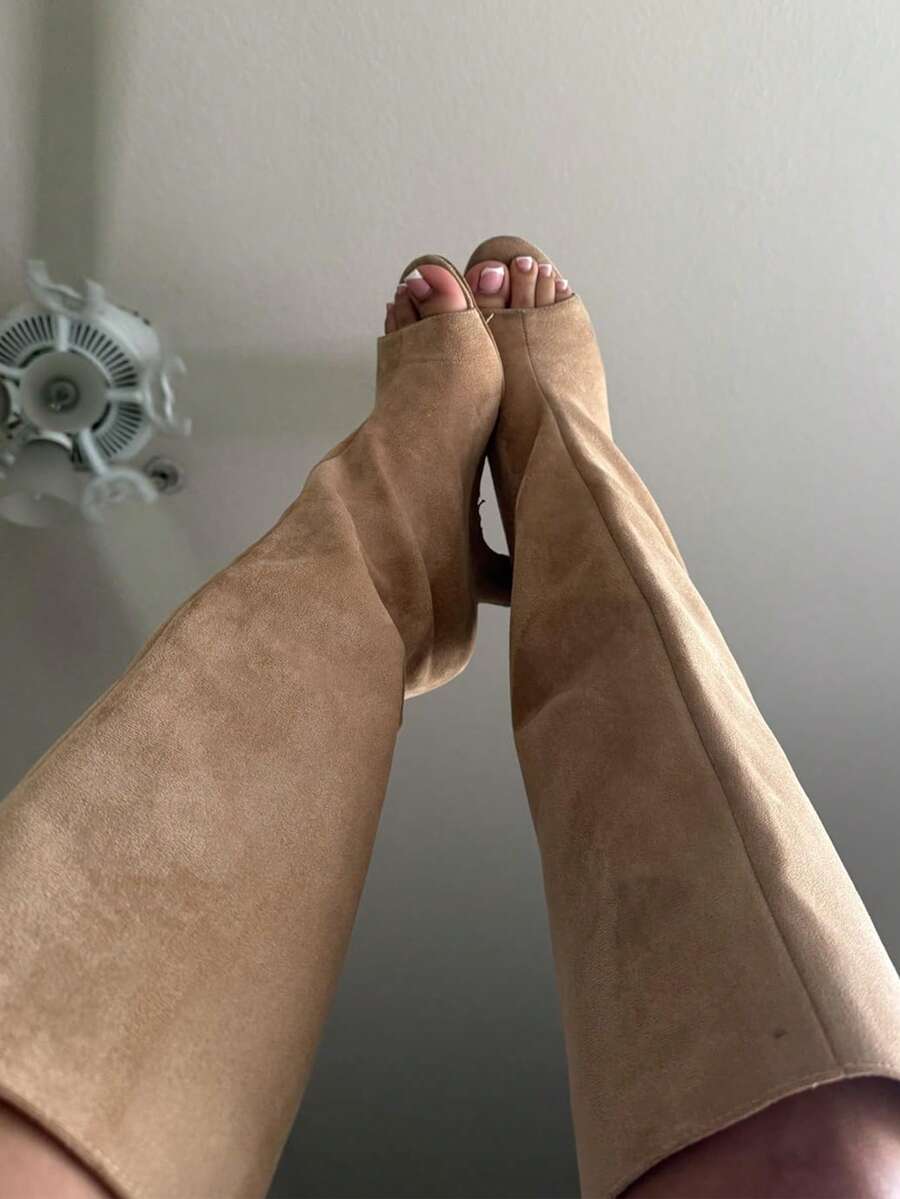 女款露趾膝高靴，麂皮套腳修身長靴，優雅細高跟，秋季時尚膝長靴