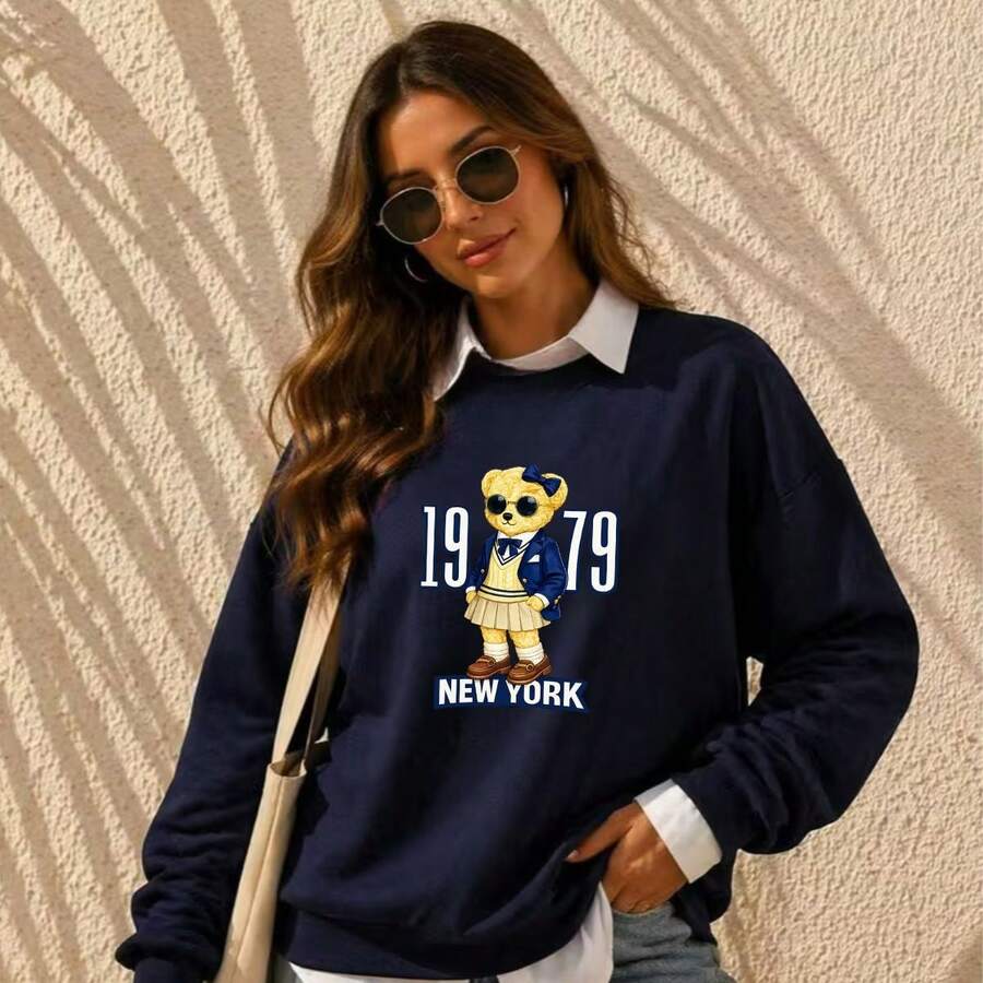 Sueter Feminino Urso New York 1979 Gola Careca Moletom Flanelado Moda Blogueira Algodão Moderno - Azul Marinho - Visão 1