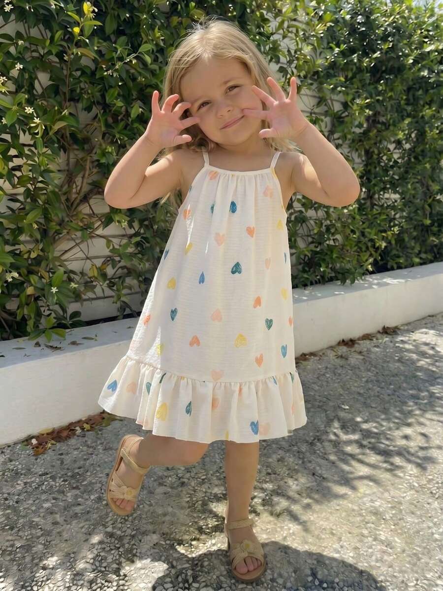 女童爱心印花吊带连衣裙，可爱舒适百搭的公主裙，夏季海滩度假风