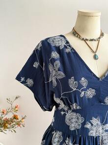 Rusttydustty Damen-Kleid in großen Größen, Boho-Stil, für Urlaub und Alltag, elegant, blau mit Blumenmuster, mit geraffter Taille, Sommer - marineblau - Übersicht 9