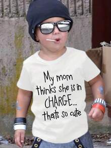 Mi mamá cree que ella está a cargo... ¡Es tan tierno!Camiseta de cuello redondo, tops casuales, suaves y cómodos para niños y niñas, ropa de verano. - Burdeos - Ver 9
