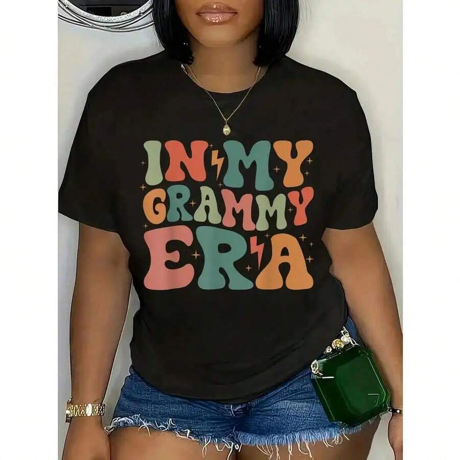 Camiseta Unisex 100% Algodón con Estampado Gráfico Casual "In My Grammy Era" QKJA - Negro - Ver 1