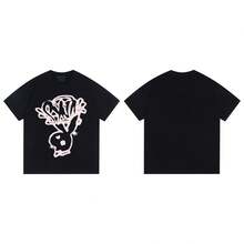 Unisex Short-Sleeved T-Shirt In Pure Cotton With A Pink Rabbit Graffiti Print From The Fashion Brand SYNAWORLD. Luxury T-Shirts, Tops, Fashion Tees. - 黑色 - 查看 5