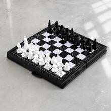 1件迷你磁性旅行西洋棋組－便攜式折疊棋盤遊戲與益智玩具 - 黑與白 - 查看 6