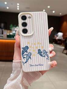 1 pieza Funda de teléfono personalizable con texto, rayas rosa y blanco, patrón de tiburón y estrella en acuarela, compatible con iPhone 17 Pro Max/17 Air/16E/16 Pro Max/15/14 Plus/13/12/11, S24/20 Ultra/A52S/A31A21S/A13/A05S, Note 13 Pro Plus/Note 10/Note 12C/Note 13C, hecha de material TPU, a la moda, personalizada, a prueba de golpes, regalo perfecto para familiares y amigos, adecuada para usuarios que gustan del estilo de chica suave y elementos oceánicos, suave y linda pero no infantil - Blanco - Ver 6
