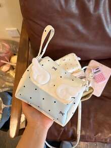 日韓風小眾設計INS風藍白配色波點小方格斜背包，輕巧便攜，甜美百搭時尚，適合通勤、日常購物與旅行的小斜背包 - 淺藍色 - 查看 3