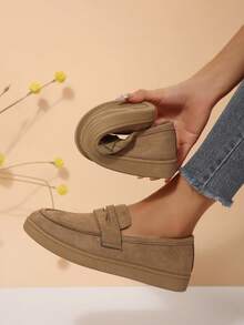 Spring New Women's Soft Sole Casual Loafers Plus Size Flat Shoes - Khaki - View 5