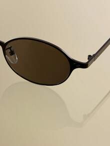 NobleVue 1 Pair Unisex Metal Small Frame Oval Fashionable Versatile Sunglasses, Suitable For Vacation, Travel, Sports Style, Driving, Holiday Outfits, Beach - Black and Gray - View 5
