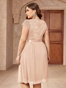 Gaun Koktail Chiffon Berpayet dan Renda Ukuran Besar dengan Leher V dan Hem Berumbai Kontras, Gaun Tamu Pernikahan Musim Panas yang Elegan - Sampanye - View 3