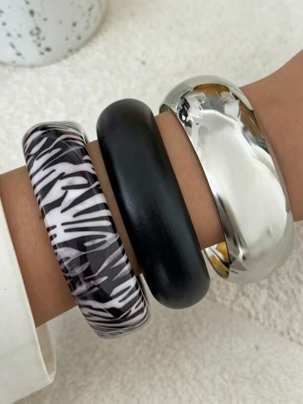 Conjunto de 3 pulseras gruesas para mujer, estampado de cebra, pulseras negras mate y plateadas metalizadas, accesorios de joyería veraniega llamativos.