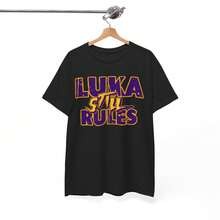 Luka Still Rules Unisex Thick Cotton T-Shirt, Graphic Sports T-Shirt, Basketball Fan T-Shirt, Casual Wear, Gift For Sports Lovers - 黑色 - 查看 3