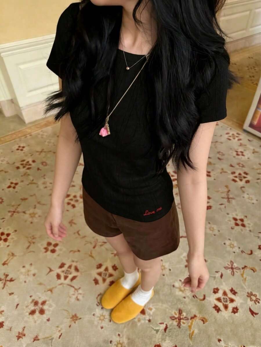女款修身純色針織黑色短袖T恤,刺繡提花圓領設計,休閒夏季款 - 黑色 - 查看 1