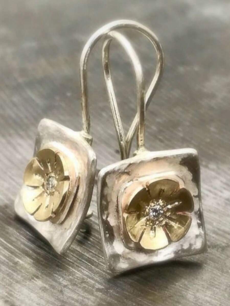 Lightweight Luxury Dual-Tone Square Earrings, Suitable For Women's Daily Commute, Date, Niche Atmosphere Earrings - Two-color - View 1