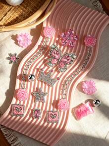 Hiasan Sepatu Bakiak Bergaya Manis dan Keren Warna Pink dengan Rhinestone, Set Bunga Sepatu Resin Paduan Mawar Permen Mahkota Kupu-kupu, Kompatibel dengan Sepatu Bakiak - Berwarna merah muda - View 6