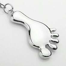 1pc New Couple Fashion Pendant Simulated Mini Foot Keychain, Street Festival Party Gift For Couples And Friends, Daily Wear Fashion Style Car Key Bag Accessory Footprint Key Charm - Multicolor - View 4