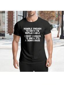 Una camiseta estampada por ambos lados con el mensaje La humildad puede reemplazar el conocimiento, la confianza conduce a la caída, estilo unisex de manga corta. Diseño de cuello redondo - Negro - Ver 3