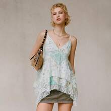 Blusa de verano de gasa con estampado floral retro al estilo americano para mujer, que estiliza la figura; top de tirantes con volantes y encaje, para vacaciones en islas tropicales - Verde - Ver 3