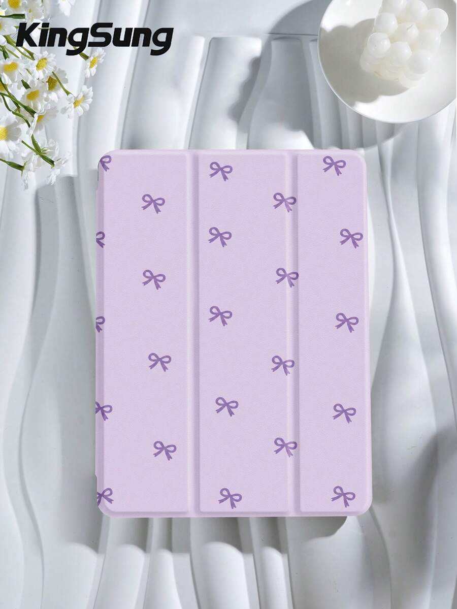 Kingsung 紫色蝴蝶結圖案平板電腦保護殼，相容於 Ipad Air 8 (型號 M4)、2026 11 吋/13 吋、9.7/10.2/10.5/10.9/12.9 吋、Pro 11 吋、第 10 代、Galaxy Tab S6 Lite 10.4 吋、Kindle Paperwhite 2024 第 12 代、Kindle 2022 第 11 代。具備防震功能與智慧支架，支援自動喚醒與睡眠功能。