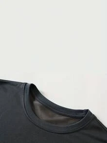 Camiseta de Moda para Hombre con Estampado - Gris Oscuro - View 5