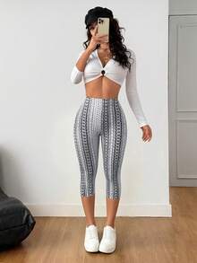 AITYI Studio Leggings Capri de Cintura Alta con Estampado Geométrico Retro Negro y Blanco para Mujer, Pantalones Cortos Casuales de Verano Elásticos y Ajustados Estilo Y2K Streetwear con Gráfico - Multicolor - Ver 8