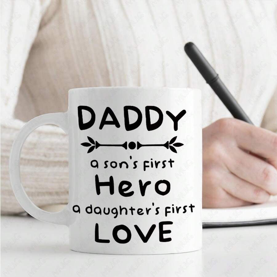 [Shipped Within 24 Hours From Mexico] This 11 Oz Ceramic Mug For Dad Is Perfect For Enjoying Hot Or Cold Beverages Like Tea, Coffee, Or Milk. It Features The Heartfelt Quote 'My First Hero And Love' And Makes A Wonderful Gift From A Son Or Daughter For Occasions Like Birthdays. - 2 - 查看 1