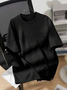 Camiseta holgadaDieses Produkt stammt aus dem Jahr 2026. Das exklusive Oberteil der neuen Frühjahr-Sommer-Kollektion ist ein elegantes weißes Hemd mit kurzen Ärmeln und Rundhalsausschnitt. T-Shirt, speziell für - Noir 1 - Übersicht 4