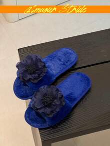 女款可愛粉色&灰色心形印花毛絨包頭拖鞋、寶藍色3D雪紡花朵毛絨拖鞋、柔軟舒適開頭室內居家拖鞋，適合秋冬、女款寶藍色3D花朵貼飾開頭拖鞋、舒適保暖臥室鞋、時尚寶藍色3D花朵設計毛絨拖鞋、女款開頭毛絨室內拖鞋、防滑居家鞋 - 藍色 - 查看 3
