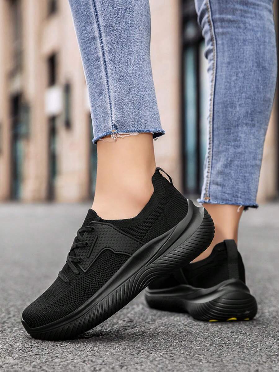 Men Breathable Knit Craft Solid Black Plain Round Toe Low Top Lace Up Soft Platform Running Sneakers - Black - View 1