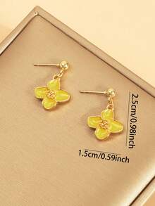 Fresh Minimalist Oil Drop Flower Pendant Stud Earrings, Sweet And Cute For Daily Wear - Yellow - View 5