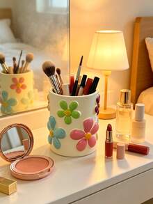 Cute 3D Flower Resin Makeup Organizer Cup, Decorative Countertop Caddy For Makeup Tools, Ideal For Bathroom Sink, Dressing Table & Influencer Vlog Makeup Setup Home Ornament - B - View 7