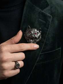 1pc Vintage Metal Wolf Head Brooch For Men, Personalized Animal Shaped Lapel Pin, Fashion Clothing Accessory, Cool Style - Black - View 3
