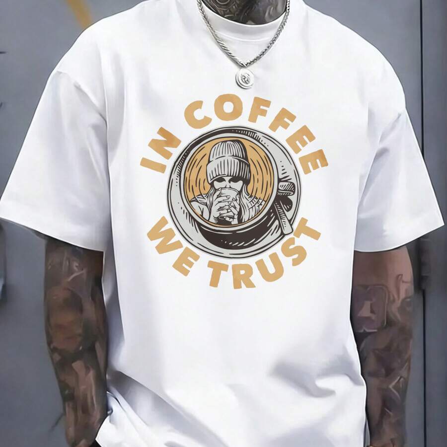 Weißes Herren-T-Shirt aus 100 % Baumwolle (180 g/m²) mit Rundhalsausschnitt und kurzen Ärmeln, bedruckt mit dem Aufdruck "In Coffee We Trust" – Streetwear-Style für einen lässigen Alltagslook. - Weiss - Übersicht 1