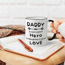 [Enviado en 24 horas desde México]Esta taza de cerámica de 11 oz para papá es perfecta para disfrutar de bebidas frías o calientes como té, café o leche. Cuenta con la cita sincera 'Mi primer héroe y amor' y es un regalo maravilloso de un hijo o hija para ocasiones como cumpleaños. - 1 - Ver 9